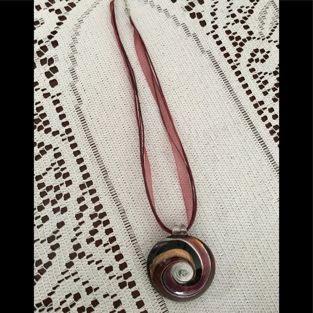 Glass necklace 🌷NWOT🌷